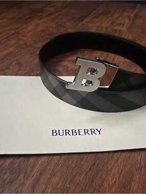 Burberry Men’s Black monogram Check Reversible Belt